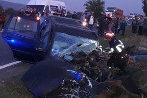 Accident mortal, în judeţul Bacău. Înainte de impactul fatal, victima îşi mutilase soţia cu acid