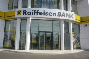 Raiffeisen Bank va elimina din luna decembrie terminalele POS din agenţiile băncii