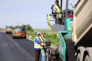 Încep lucrările la un important drum judeţean