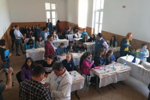 Elevi din şase judeţe din Moldova vin sâmbătă la Preuteşti pentru a-şi testa ...