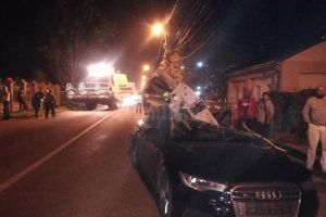 Şofer rănit, după ce a intrat cu maşina într-o combină care nu i-a acordat prioritate