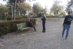 Ploiestiul a fost impanzit de politisti, joi seara. Vezi aici ce au cautat oamenii legii in tot orasul