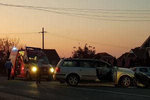 FOTO. Concluziile Poliţiei în cazul accidentului de la Mărtineşti. Motociclistul a fost rănit grav