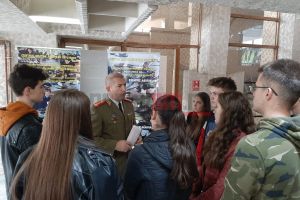 Peste 120 de persoane, selectate pentru interviu la Bursa locurilor de muncă pentru absolvenţi