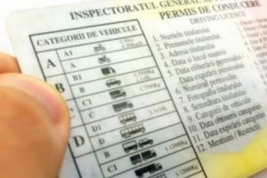 Ce a păţit un bărbat care a dat bani pentru a-ş recupera mai repede permisul de conducere suspendat