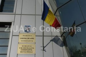 Retragere cu scandal din firma:  Doua asociate s-au certat, s-au batut si au chemat judecatorii sa le faca dreptate. Erau si surori