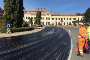 De nu este marcat DN 17 C prin Năsăud, unde două persoane au fost rănite încercând să-l traverseze