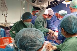Organele unui bărbat din Bihor care a căzut de la etaj dau şansa altor oameni să trăiască. Inima sa, transplantată în străinătate (FOTO)