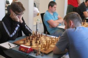 Remiză între mureşeni