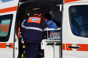 Bărbat încarcerat în urma unui accident grav de circulaţie, pe drumul spre aeroportul din Timişoara