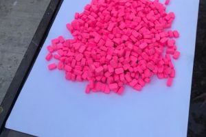 FOTO/VIDEO. Traficant de droguri, prins în flagrant în Satu Mare. Încerca să vândă pastile de ecstasy