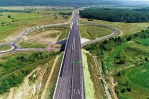 Tronsonul „muzeu” de pe autostrada Lugoj-Deva se deschide cu restricţii
