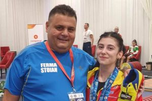 Halterofila Bianca Dumitrescu, de la CS Farul Constanta, campioana europeana de junioare