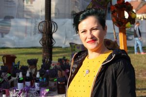 O învăţătoare din Braniştea a plecat de la catedră pentru o afacere înfloritoare şi parfumată