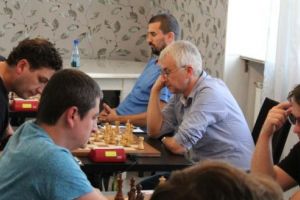 Fruntaşii se regrupează la Târgu Mureş Open