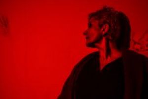 Duminica, la teatru: Albastru. Galben. Rosu. O piesa premiata de UNITER si Casa Regala a Romaniei