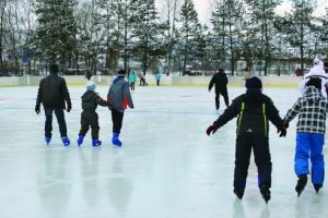 Primăria Reghin cumpără patinoar artificial demontabil