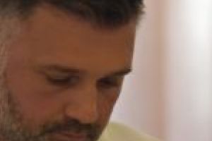 Liniştea se impune greu în cartierul viceprimarului din Caransebeş