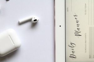 Apple ar putea lansa AirPods Pro înainte de sfârşitul lunii octombrie