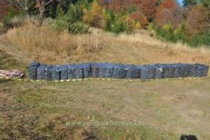 Urmariri in trafic, focuri de arma si peste 26.600 pachete cu tigari de contrabanda confiscate