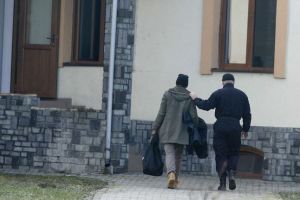 Doi cetăţeni pakistanezi, tată şi fiu, prinşi în timp ce încercau să treacă ilegal graniţa cu Serbia