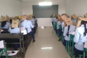 Barna vrea introducerea in scoli a unui sistem controversat