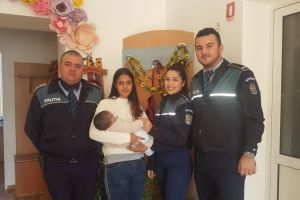 FOTO. Ea este poliţista care a găsit copilul răpit şi abandonat pe malul Someşului din Satu Mare