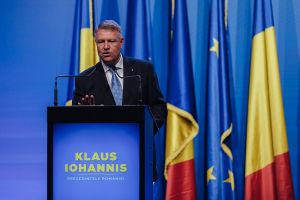 Klaus Iohannis promovează educaţia, sănătatea şi bunăstarea economică
