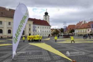 Greenpeace România invită candidaţii la preşedinţie la un dialog pe teme de mediu