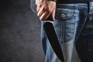 „Vestul Sălbatic”: ATAC cu CUȚITUL în MALL! Un bărbat a fost reţinut