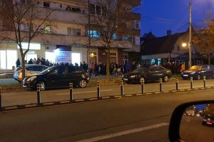 La ce s-a format la Bistriţa o coadă până în stradă la primele ore ale dimineţii