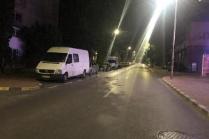 În ciuda interdicţiei CL, maşinile de transport marfă şi microbuzele de călători pentru ...