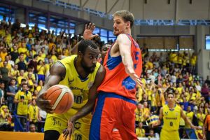 VIDEO – CSU pierde dramatic primul meci în FIBA Europe Cup. Sibiul a cedat cu 78-79