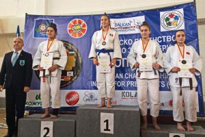 Medalii de aur, argint şi bronz pentru sportivele judoka e la Crişul Oradea