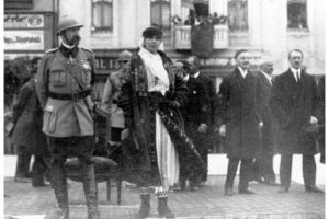 100 de momente inedite din istoria Oradiei: O carte cu repere din trecutul oraşului, disponibilă gratuit pe internet