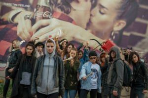 153 DE SECUNDE, duminică, la Sfântu Gheorghe   Teatru contemporan inspirat de povestea uneia dintre  supravieţuitoarele dramei de la Colectiv