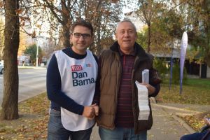 FOTO: Membrii USR Focşani, în dialog cu cetăţenii