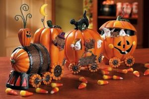 Decoraţiuni de Halloween în magazine