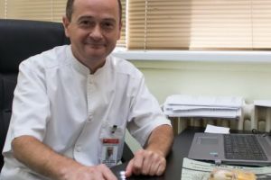 Chirurgia laparoscopică pediatrică, cu multiple beneficii pentru pacienţi, posibilă la Spitalul de Urgenţă Târgu-Mureş