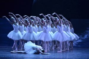 Spectacolul de balet „Lacul lebedelor”, pe scena Operei Braşov