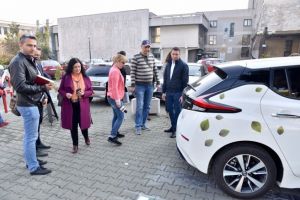 Cadou de la Consiliul Judetean Prahova: Staţie de încărcare gratuită pentru vehicule electrice, in parcarea Palatului Administrativ