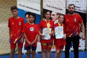 CS Olympic Suceava a obţinut primele medalii la Campionatul naţional de lupte libere şi ...