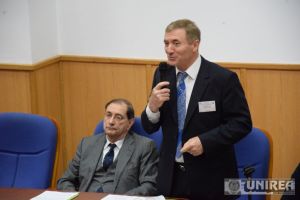 Augustin Lazăr, fostul procuror general, solicită daune morale de 1 leu de la Ministerul Justiţiei în procesul revocării sale din funcţie