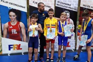 Șase medalii pentru orădenii de la LPS Bihorul, la Finala CN de lupte pentru juniori mici de la Medgidia