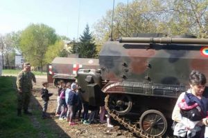 Porţi deschise la Brigada 282 Blindată de Ziua Armatei Române