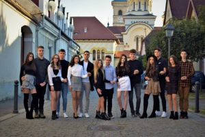 FOTO, SONDAJ: Balul Bobocilor 2019, la Colegiul Naţional ”HCC” din Alba Iulia, în 8 noiembrie. Votează cei mai frumoşi boboci, intraţi în lupta pentru Miss şi Mister