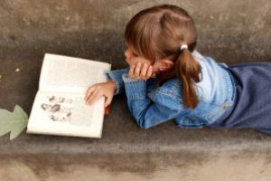 Cărţi cadou pentru elevii claselor primare