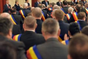 Pensii speciale pentru primari şi şefi de consilii judeţene