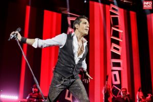 Ofertă 1+1 la concertul Ştefan Bănică. Pe 1 noiembrie, la Casa de Cultură a Sindicatelor din Oradea, energie, emoţie & rock ‘n' roll!