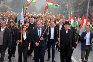 Cum arată un oraş românesc în ziua comemorării Revoluţiei Ungare din 1956. Oficial ungar: 1956 rămâne o referinţă atât pentru prezent, cât şi pentru viitor